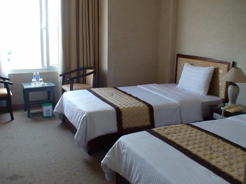 Huu Nghi Hotel Vinh Exterior photo